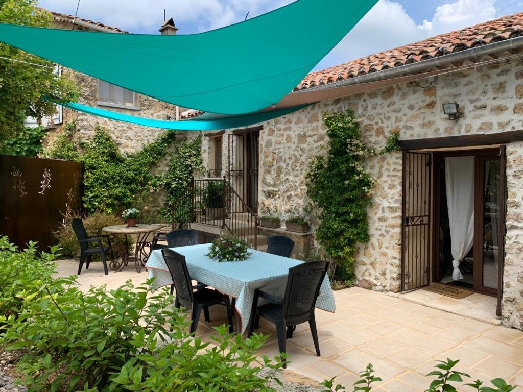 Le Hameau Des Vanades Ampus Bagian luar foto